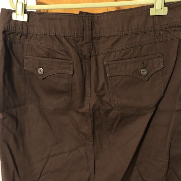 Brown Skirt - Picture 2 of 3